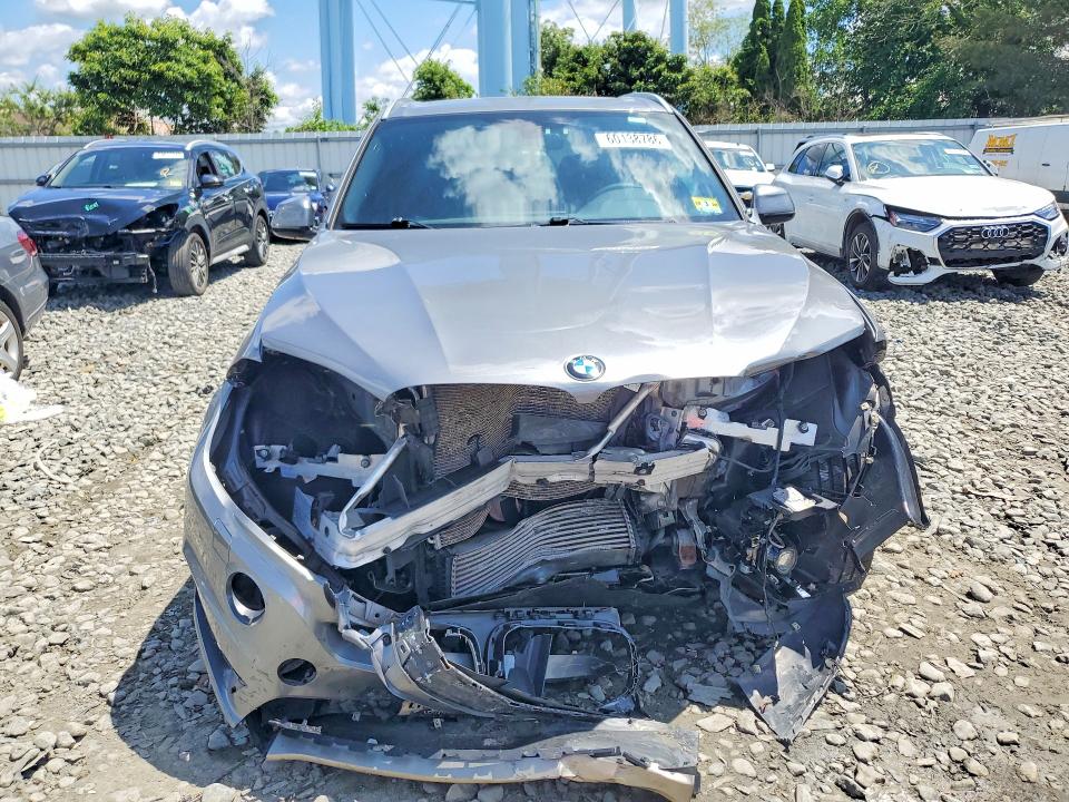 Photo 5 from auction – 2017 BMW X5 with VIN 5UXKR0C33H0V73490