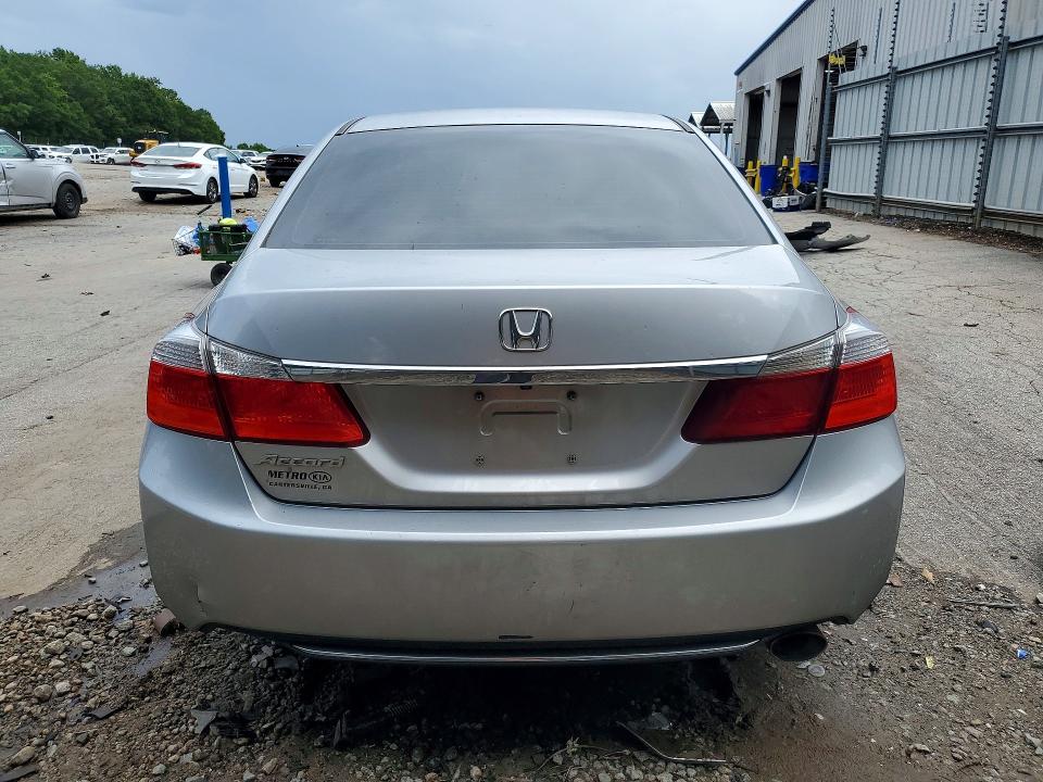 Photo 6 from auction – 2015 HONDA ACCORD with VIN 1HGCR2F39FA127768