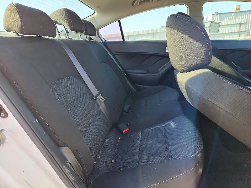 Photo 10 from auction – 2017 KIA FORTE with VIN 3KPFK4A72HE143672