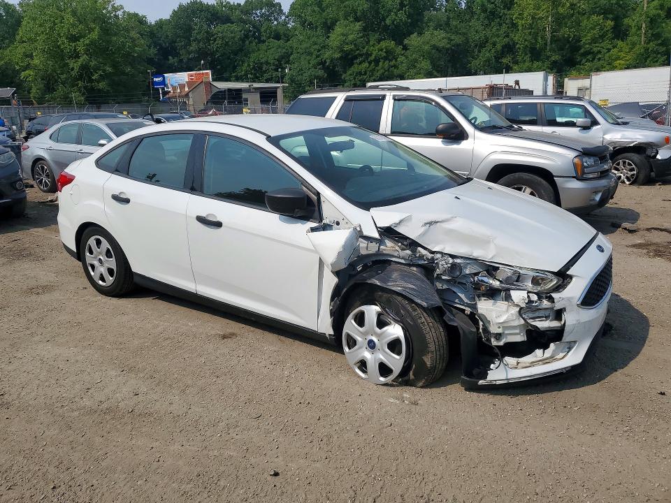 Photo 4 from auction – 2016 FORD FOCUS with VIN 1FADP3E27GL402847