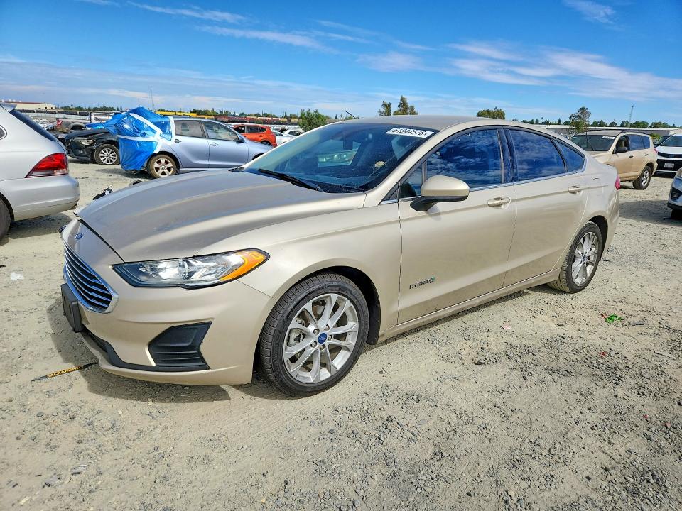 FORD FUSION 2019 with VIN 3FA6P0LU9KR142991 - Photo from auction