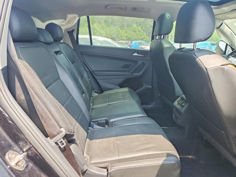 Photo 11 from auction – 2018 VOLKSWAGEN TIGUAN with VIN 3VV2B7AX2JM016157