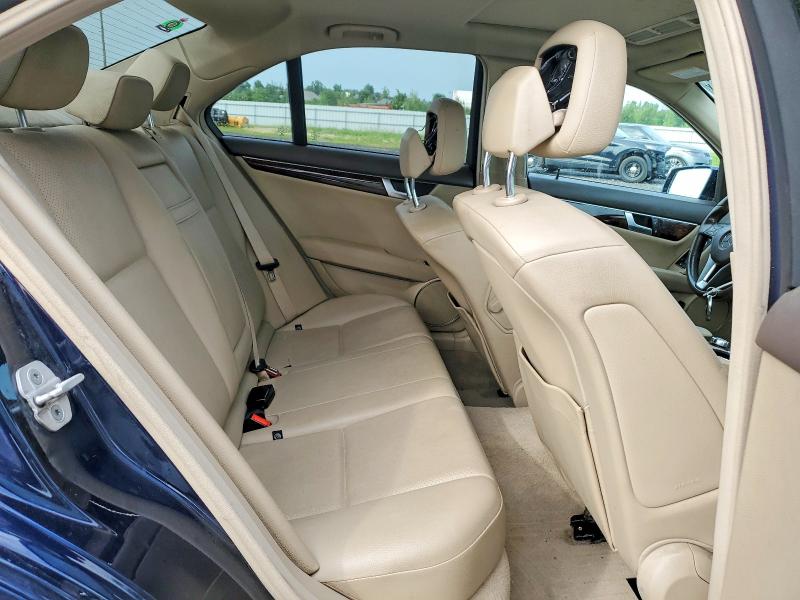 Photo 10 from auction – 2014 MERCEDES-BENZ C with VIN WDDGF8AB6EA939950