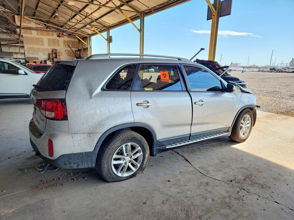 Photo 3 from auction – 2015 KIA SORENTO with VIN 5XYKTDA67FG558859