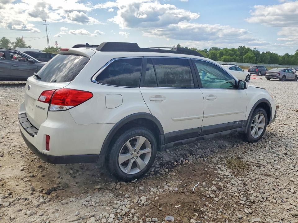 Photo 3 from auction – 2014 SUBARU OUTBACK with VIN 4S4BRCCC2E3265381