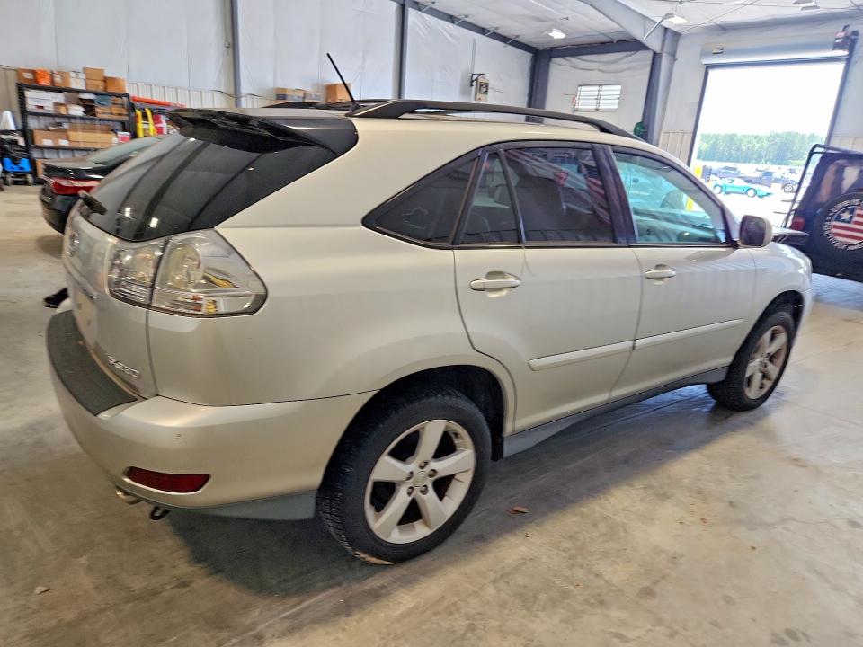 Photo 3 from auction – 2005 LEXUS RX with VIN 2T2HA31U35C082995
