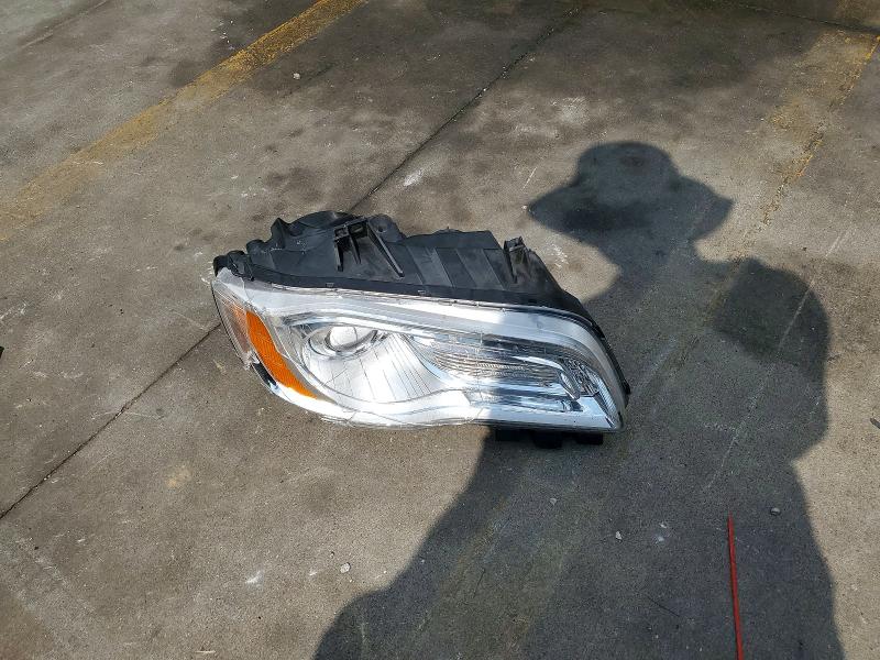 Photo 12 from auction – 2018 CHRYSLER 300 with VIN 2C3CCAEG6JH137333