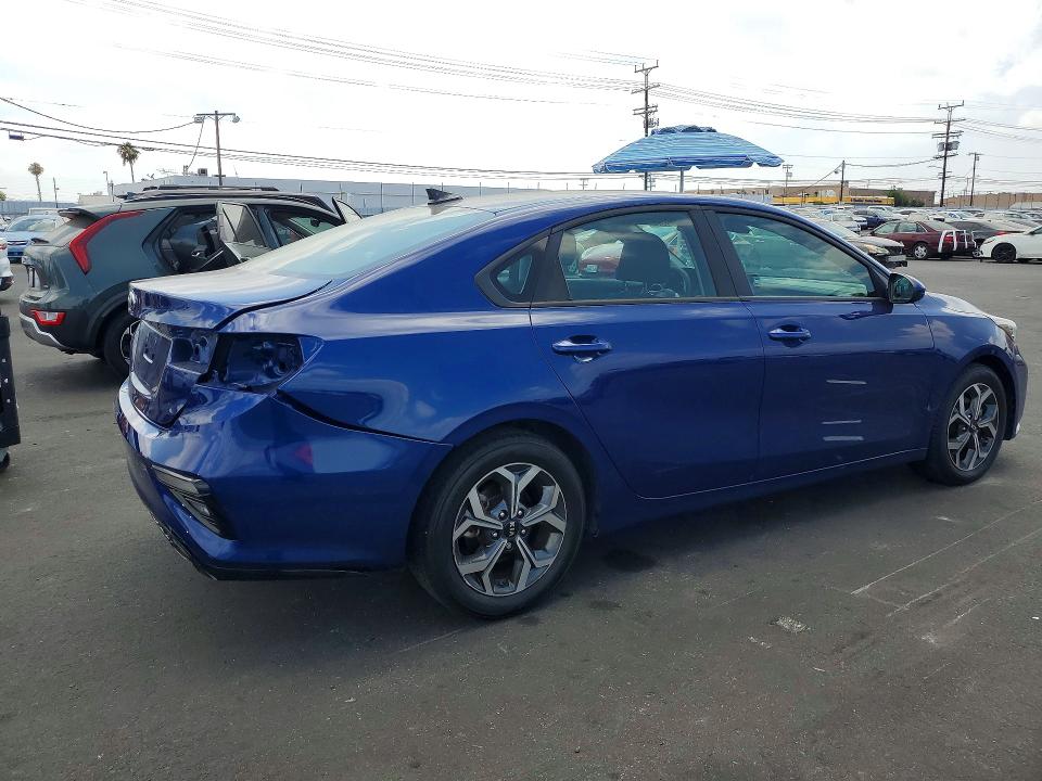 Photo 3 from auction – 2021 KIA FORTE with VIN 3KPF24AD1ME278965