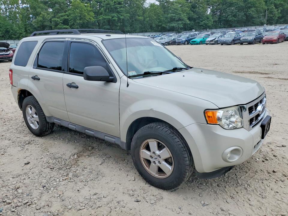 Photo 4 from auction – 2009 FORD ESCAPE with VIN 1FMCU93759KA63705