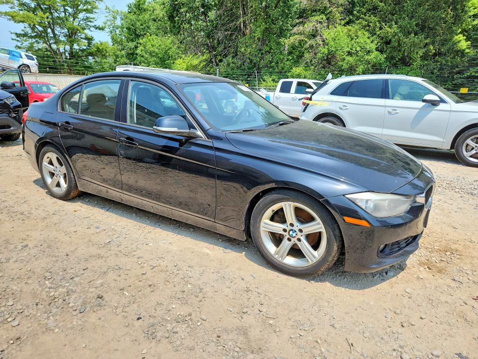 Photo 4 from auction – 2013 BMW 328 with VIN WBA3B3C53DF541026
