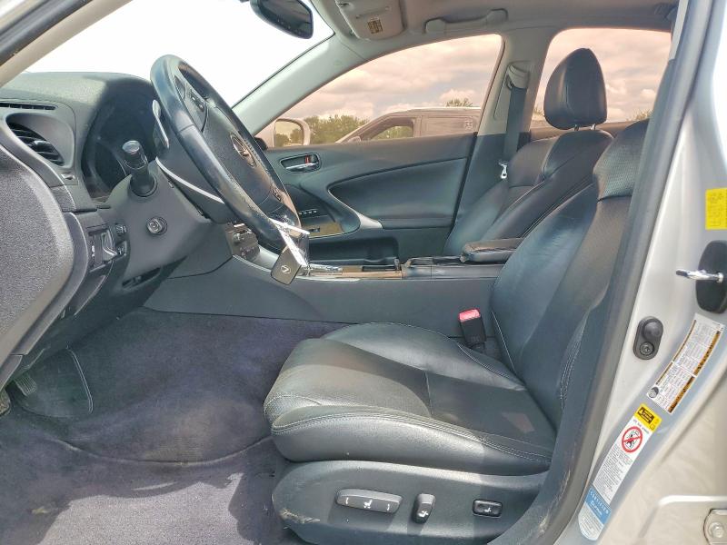 Photo 7 from auction – 2010 LEXUS IS with VIN JTHCF5C27A2034303