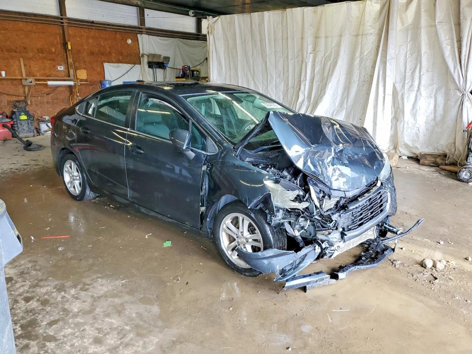Photo 4 from auction – 2017 CHEVROLET CRUZE with VIN 1G1BE5SM2H7226897