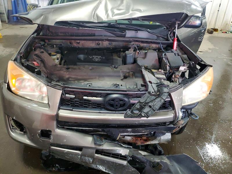 Photo 11 from auction – 2010 TOYOTA RAV4 with VIN JTMBF4DV7AD037173