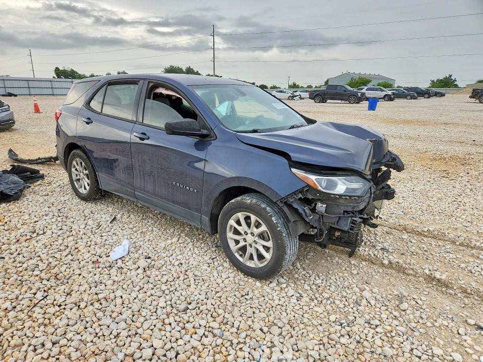 Photo 4 from auction – 2018 CHEVROLET EQUINOX with VIN 3GNAXHEV2JL123202