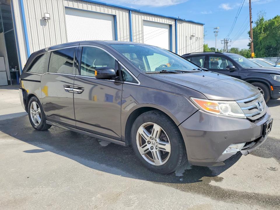 Photo 4 from auction – 2013 HONDA ODYSSEY with VIN 5FNRL5H98DB046570