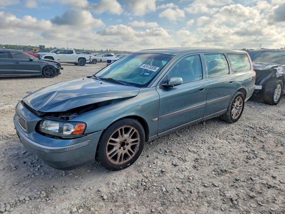 2004 VOLVO V70