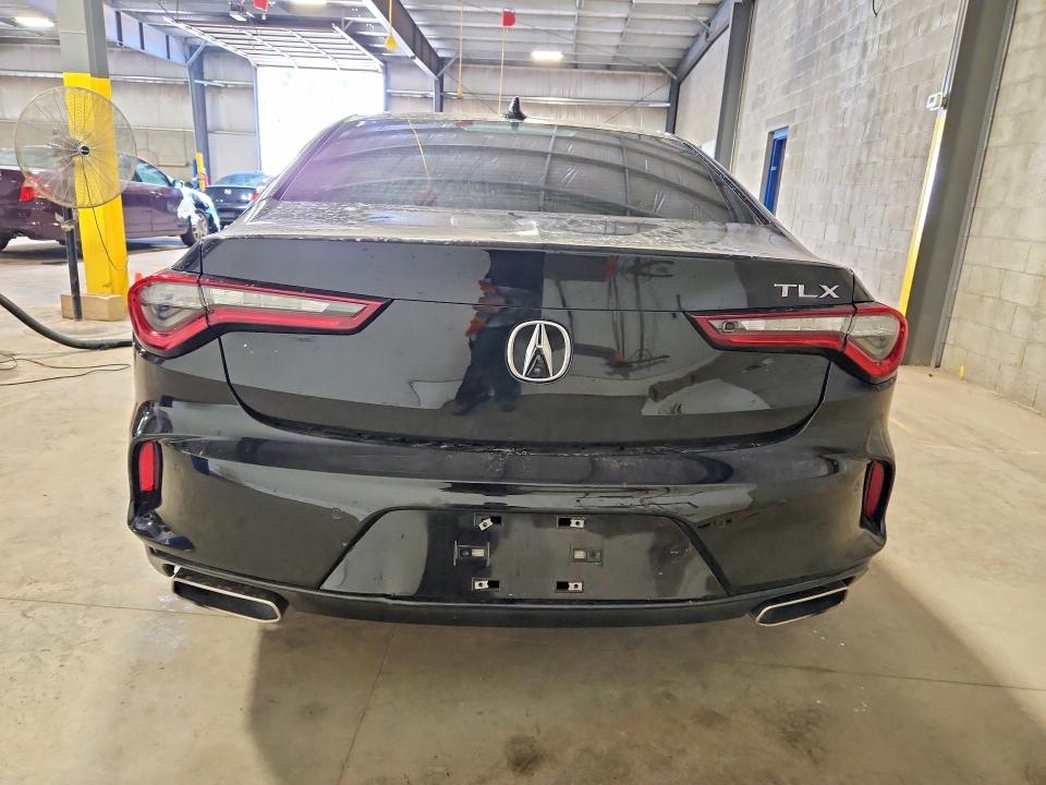 Снимка 6 от търг – 2021 ACURA TLX с VIN 19UUB5F44MA005769