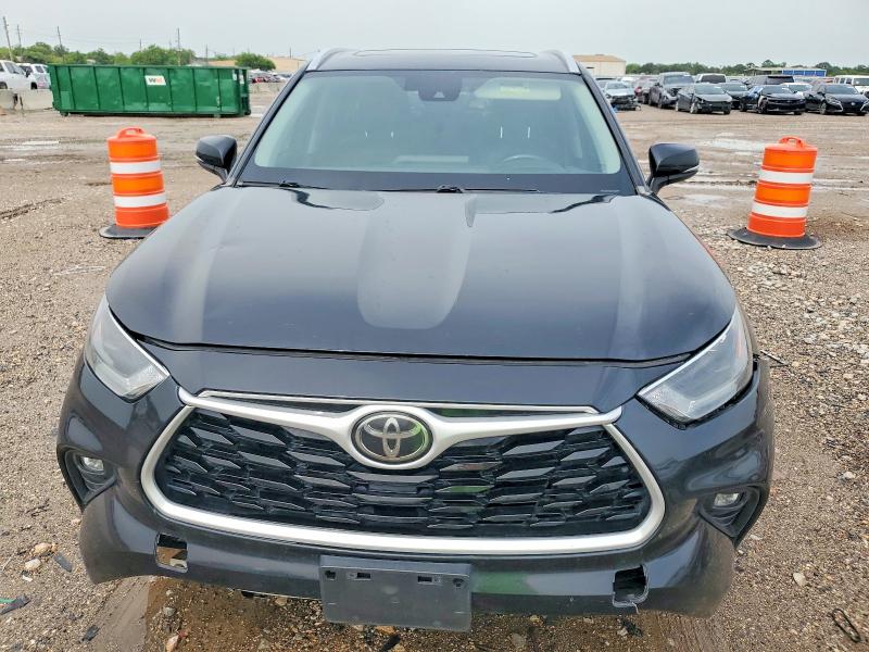 Photo 12 from auction – 2021 TOYOTA HIGHLANDER with VIN 5TDGZRAH1MS039907