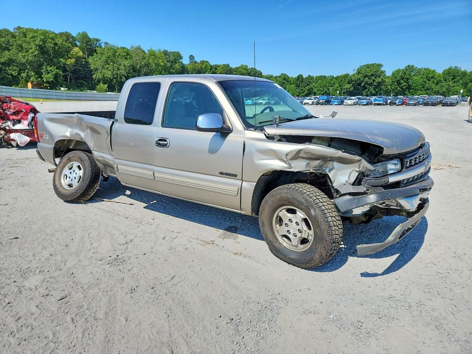 Photo 4 from auction – 2000 CHEVROLET SILVERADO with VIN 1GCEK19T3YE365838