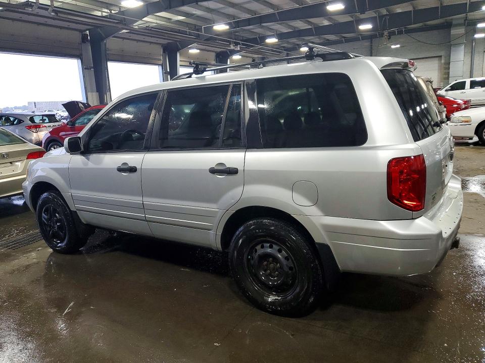Photo 2 from auction – 2005 HONDA PILOT with VIN 5FNYF18475B032998