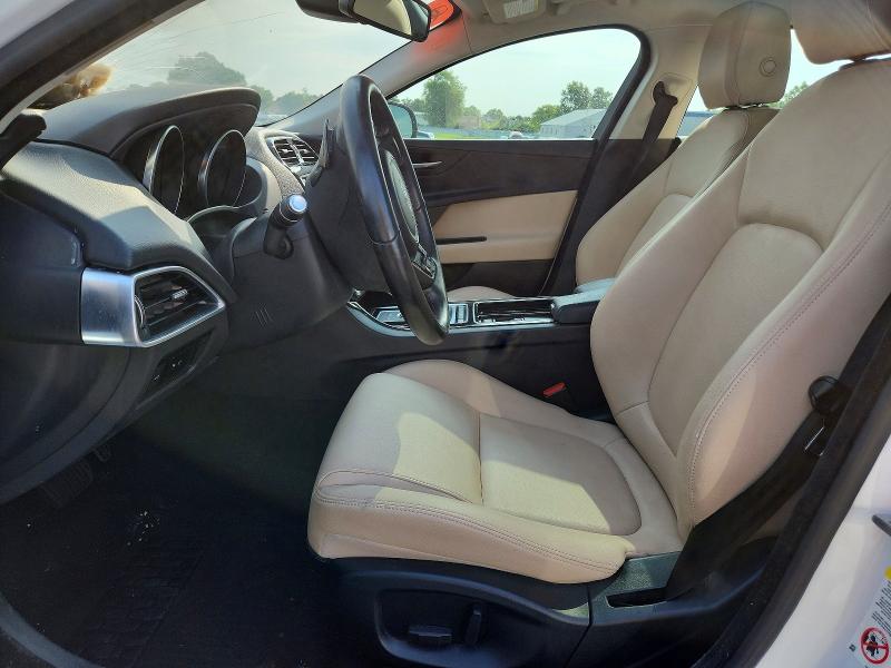 Photo 7 from auction – 2018 JAGUAR XE with VIN SAJAJ4FX8JCP37610