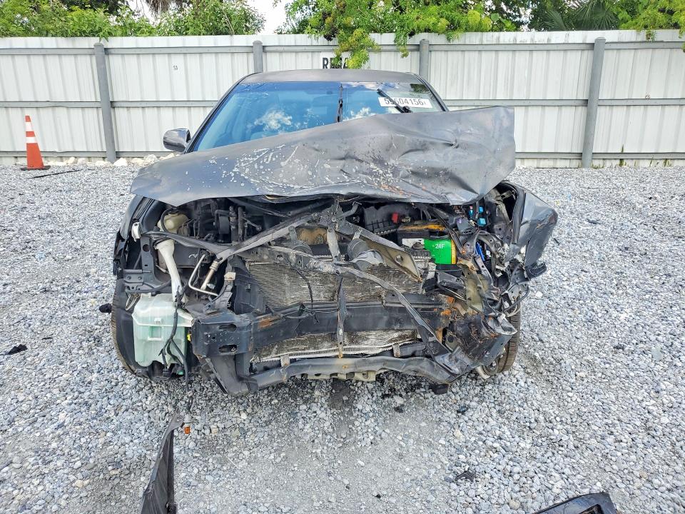 Photo 5 from auction – 2011 TOYOTA CAMRY with VIN 4T1BF3EK9BU668986