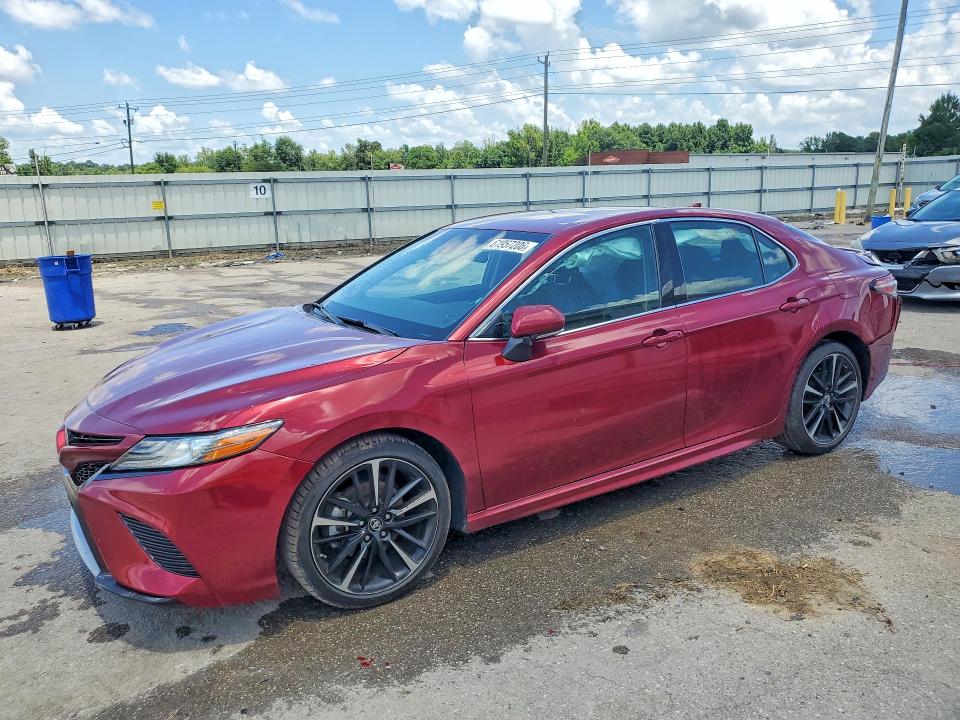TOYOTA CAMRY 2018 with VIN 4T1B61HK2JU555508 - Photo from auction