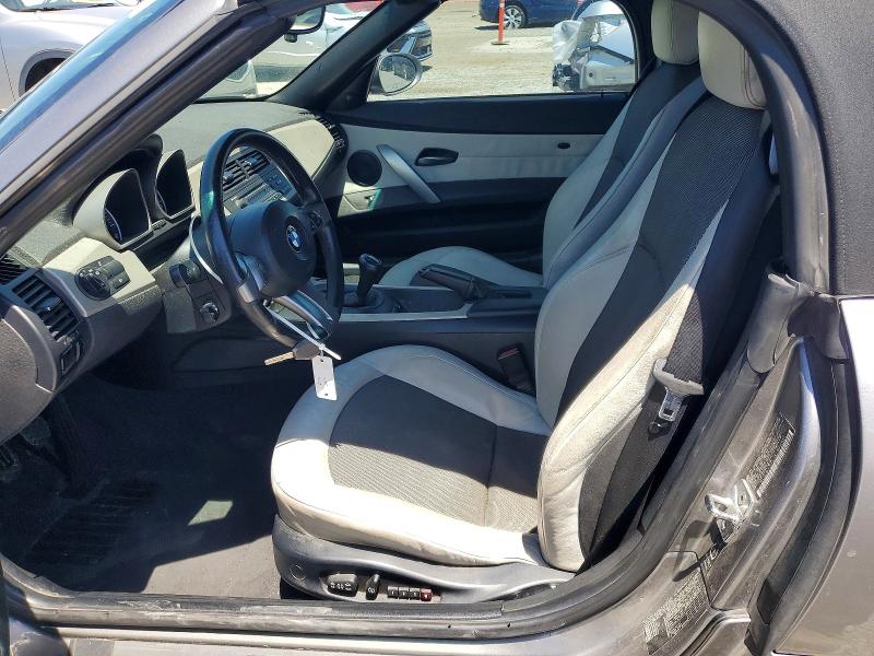 Фото 7 с аукциона – 2005 BMW Z4 с VIN 4USBT33505LR70911