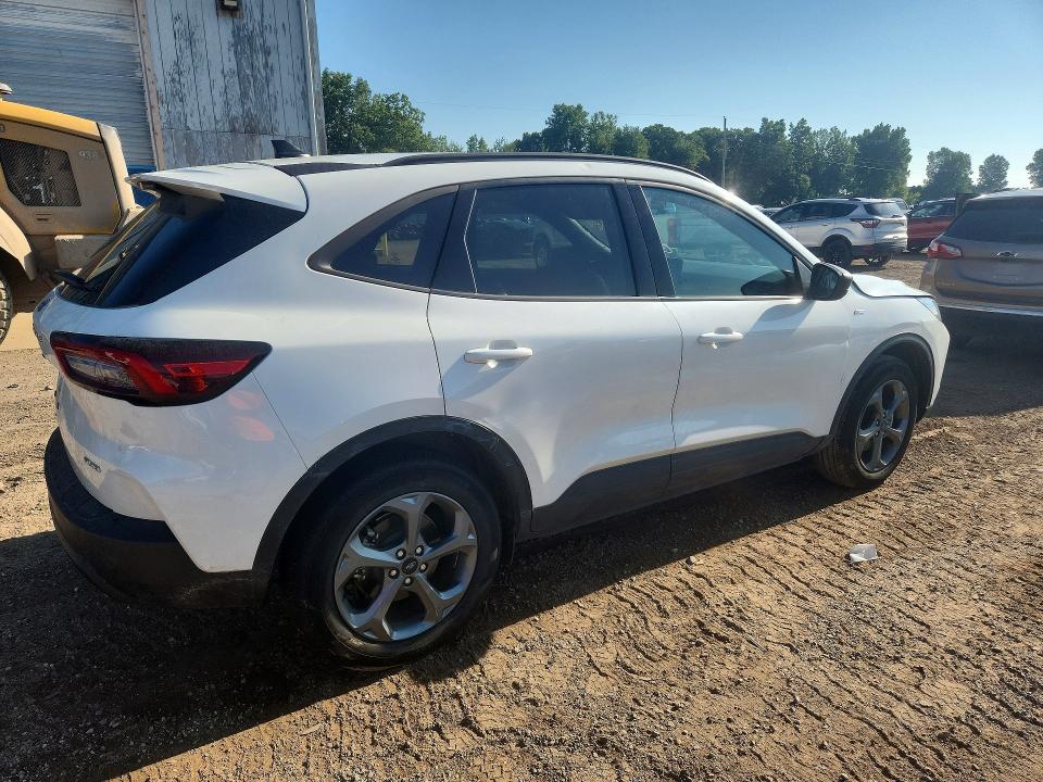 Photo 3 from auction – 2025 FORD ESCAPE with VIN 1FMCU9MN3SUA23856