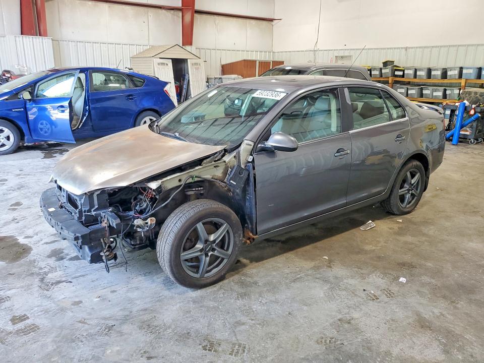 VOLKSWAGEN JETTA 2007 z numerem VIN 3VWEF71K77M115177 - Zdjęcie z aukcji