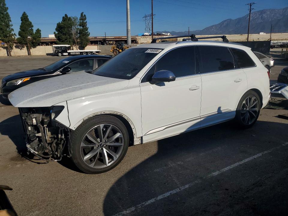 2022 AUDI SQ7