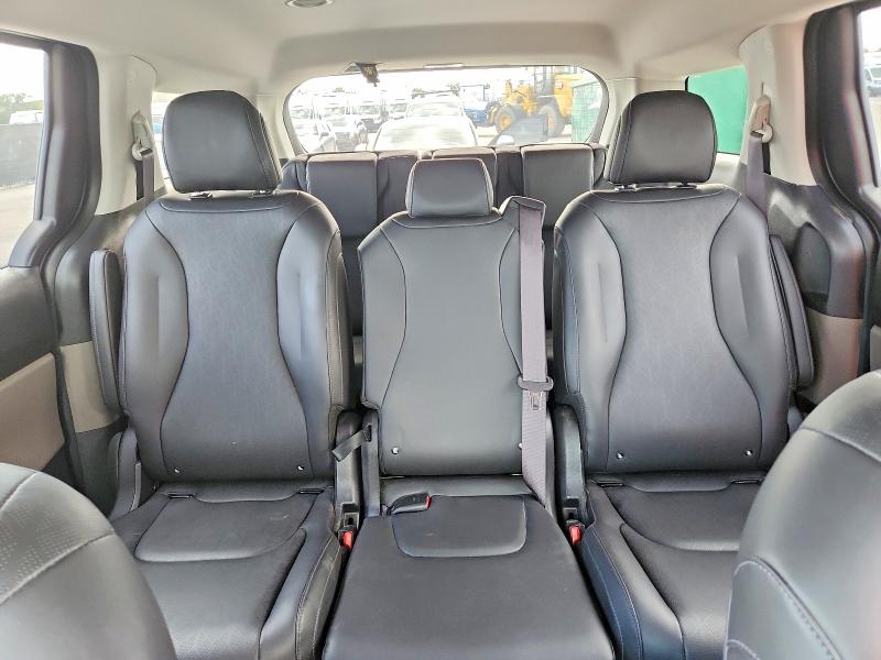 Photo 10 from auction – 2026 KIA CARNIVAL with VIN KNDNB5K38T6584654