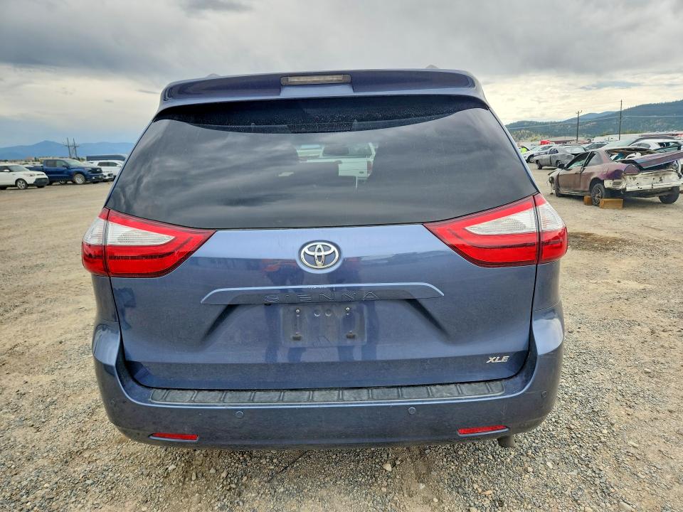 Photo 6 from auction – 2017 TOYOTA SIENNA with VIN 5TDYZ3DC4HS799398