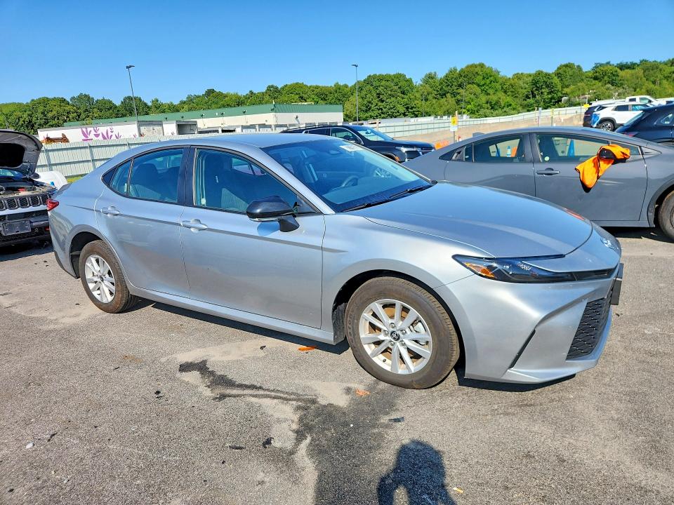 Photo 4 from auction – 2026 TOYOTA CAMRY with VIN 4T1DAACK9TU718107