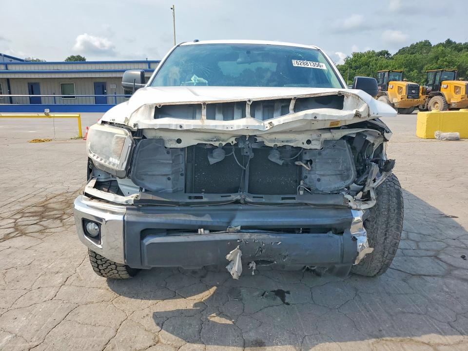 Photo 5 from auction – 2016 TOYOTA TUNDRA with VIN 5TFEM5F15GX101477