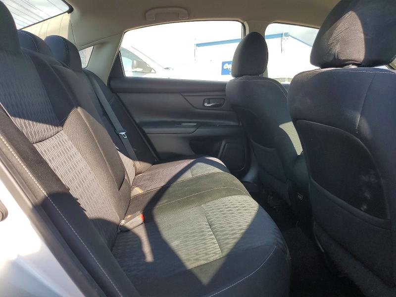 Photo 10 from auction – 2018 NISSAN ALTIMA with VIN 1N4AL3AP4JC472572
