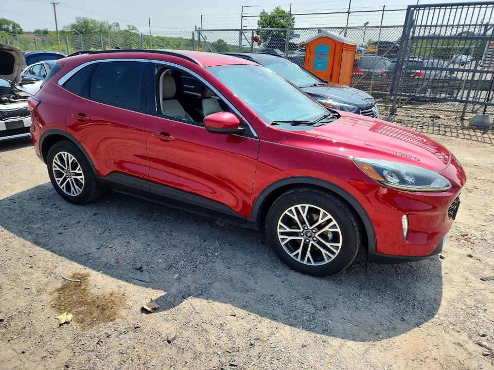 Photo 4 from auction – 2020 FORD ESCAPE with VIN 1FMCU0H62LUA77648