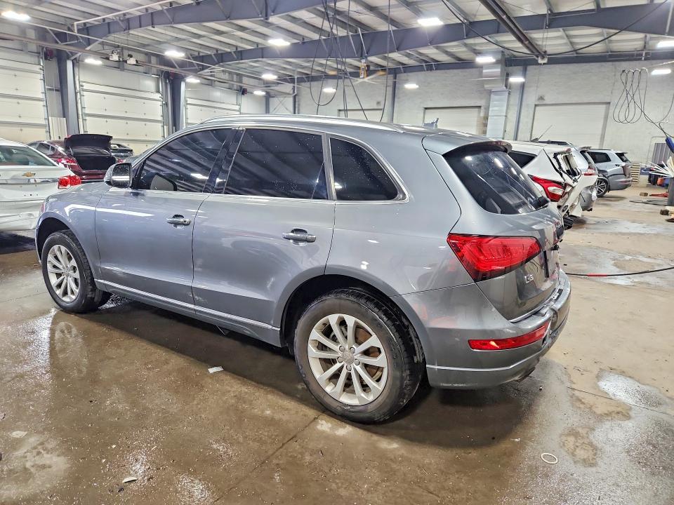 Снимка 2 от търг – 2016 AUDI Q5 с VIN WA1C2AFP1GA005563