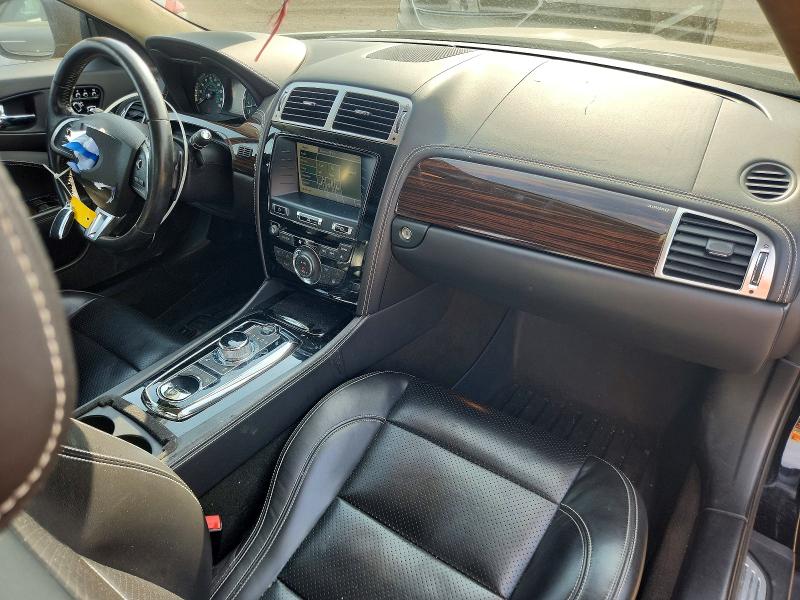 Zdjęcie 8 z aukcji – 2012 JAGUAR XK z VIN SAJWA4GB7CLB45193