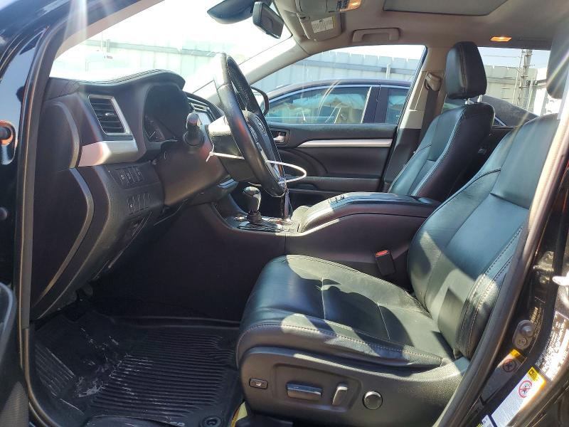 Снимка 7 от търг – 2018 TOYOTA HIGHLANDER с VIN 5TDJZRFH9JS838134
