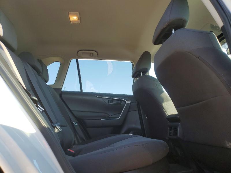 Photo 11 from auction – 2021 TOYOTA RAV4 with VIN 2T3BWRFV8MW123237