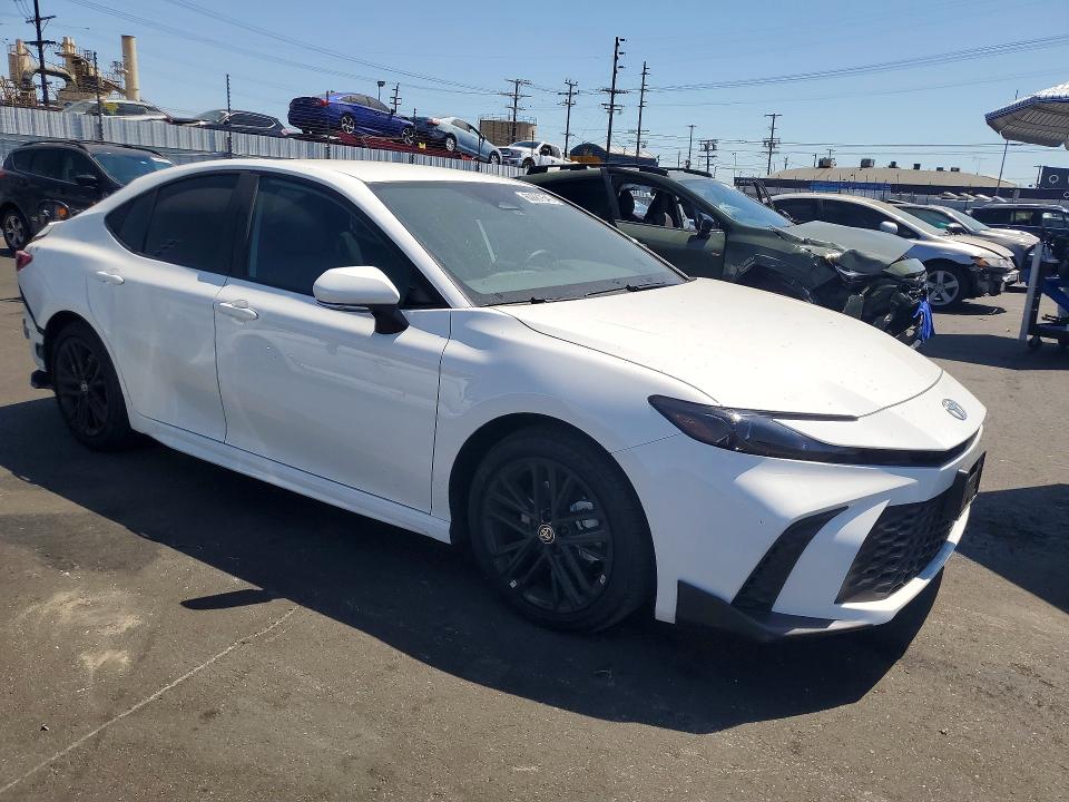 Photo 4 from auction – 2026 TOYOTA CAMRY with VIN 4T1DAACK0TU728007