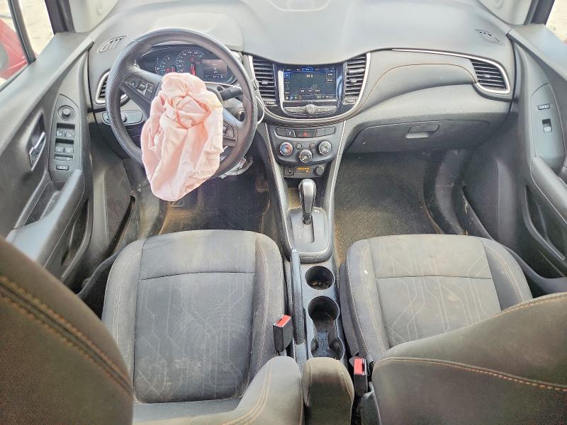 Photo 8 from auction – 2019 CHEVROLET TRAX with VIN 3GNCJPSB4KL271089