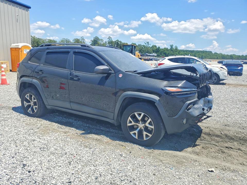 Photo 4 from auction – 2017 JEEP CHEROKEE with VIN 1C4PJMBS4HW569248