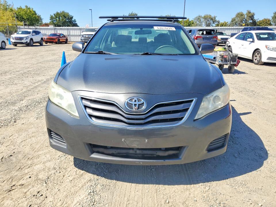 Foto 5 de la subasta – 2011 TOYOTA CAMRY con VIN 4T1BF3EK8BU709690