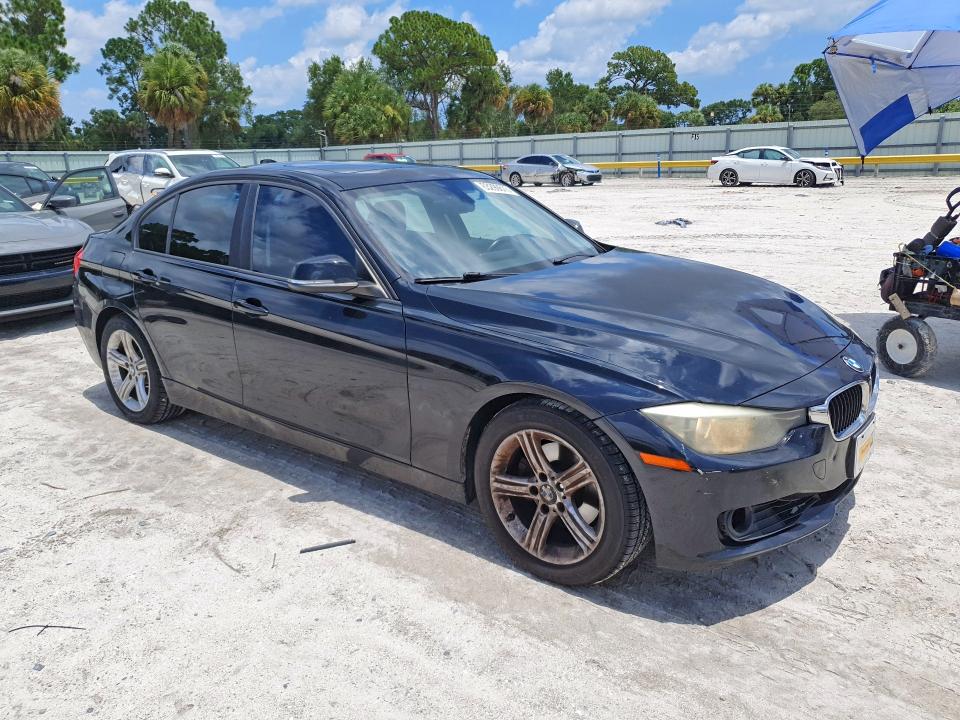 Photo 4 from auction – 2015 BMW 328 with VIN WBA3A5C57FF608647