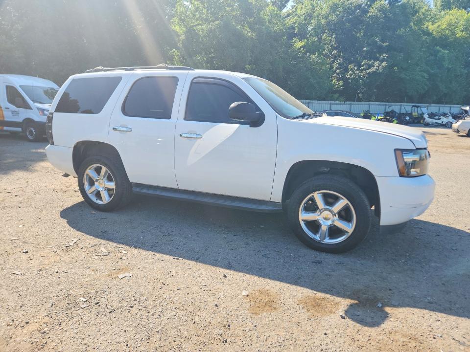 Photo 4 from auction – 2013 CHEVROLET TAHOE with VIN 1GNSCBE03DR359775