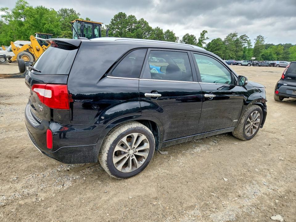Photo 3 from auction – 2014 KIA SORENTO with VIN 5XYKWDA71EG496308