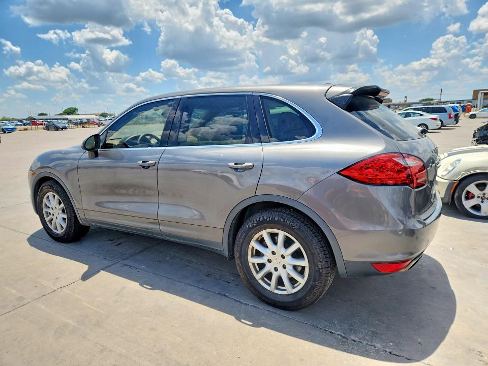 Photo 2 from auction – 2011 PORSCHE CAYENNE with VIN WP1AA2A24BLA04100