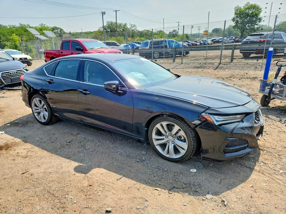 Photo 4 from auction – 2022 ACURA TLX with VIN 19UUB5F46NA003331